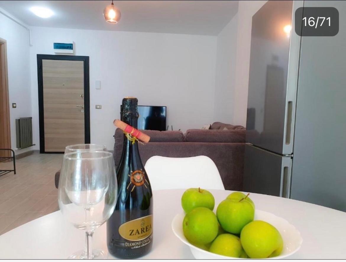 Bea Apartament On The Beach -Mamaia Nord ナボダリ エクステリア 写真
