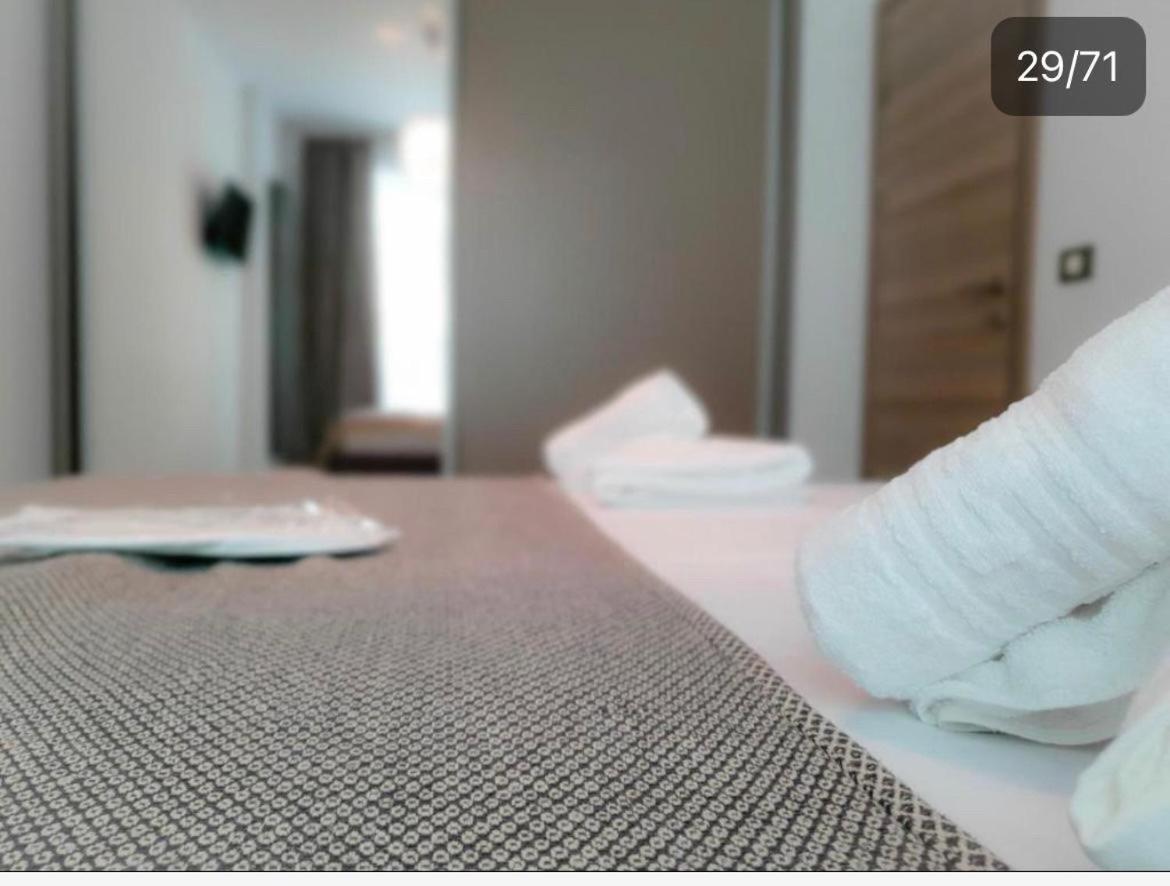 Bea Apartament On The Beach -Mamaia Nord ナボダリ エクステリア 写真